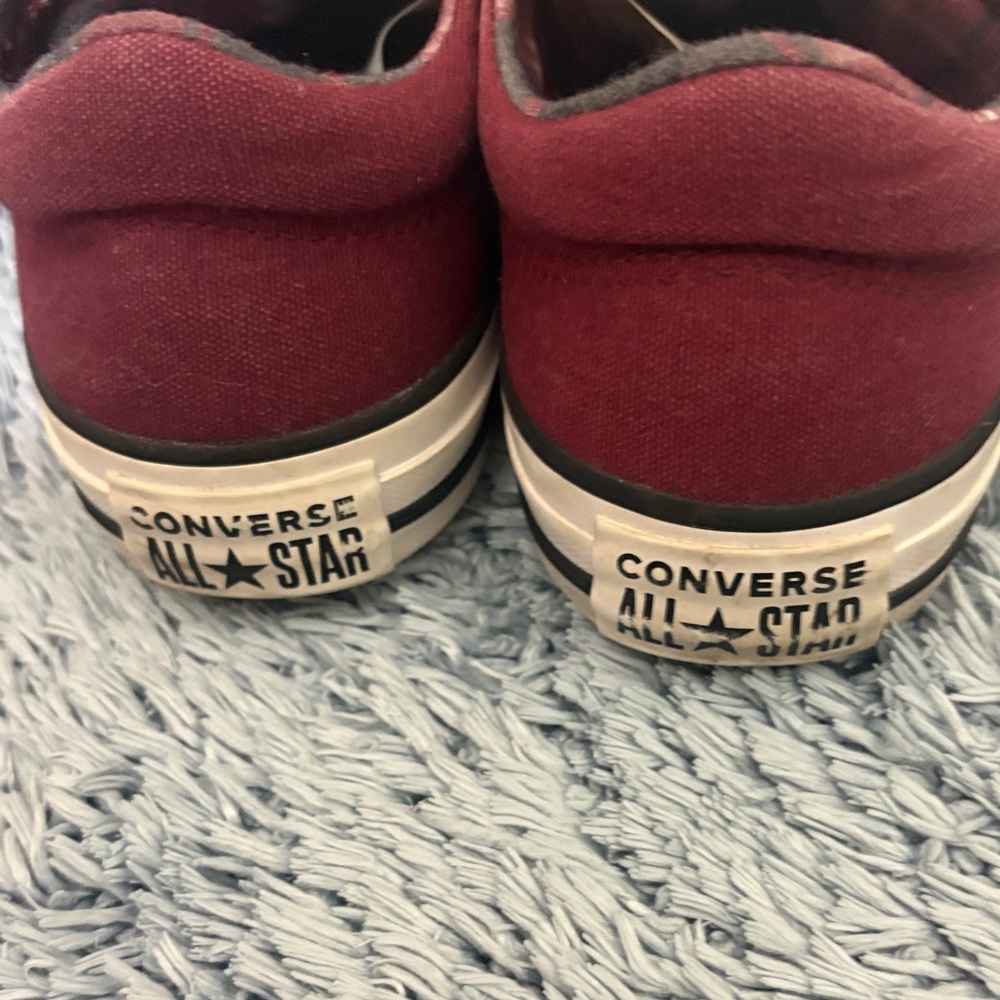 Converse Woman Maroon Sneakers - Picture 5 of 11